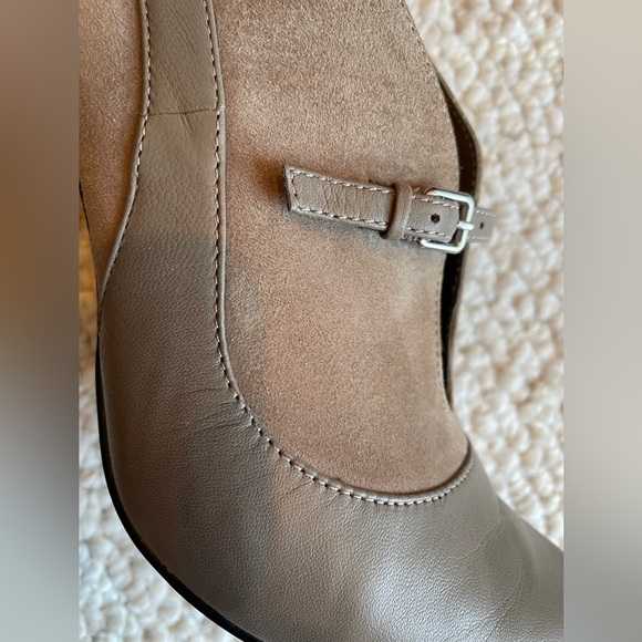 Bella Vita Taupe on Taupe Heeled Shootie - Picture 4 of 7